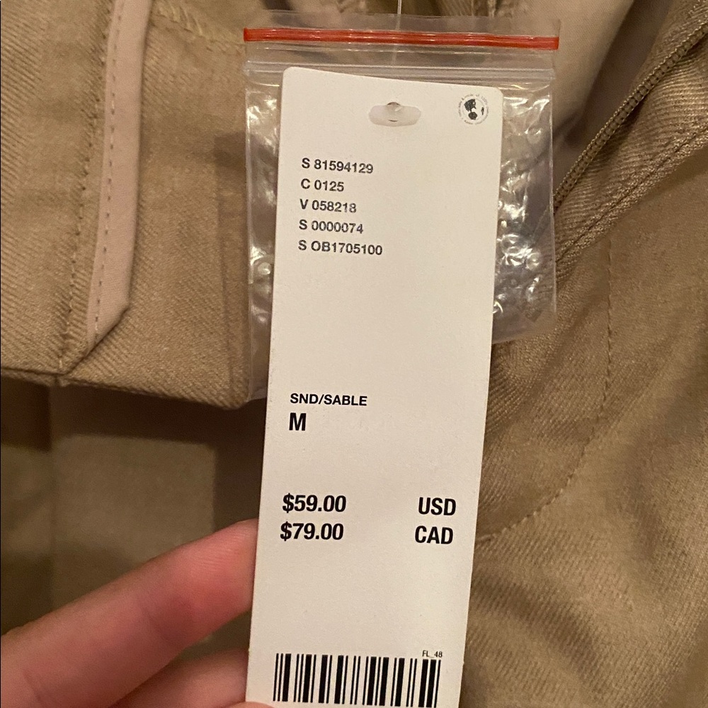 Urban Outfitters Kennedy Khaki Pleated Shorts - Picture 8 of 10